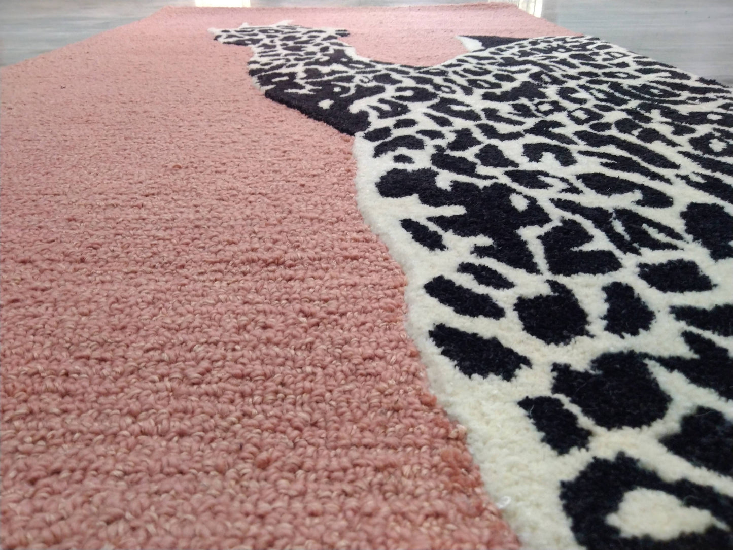 Rose Gold Leopard Hand Tufted Rug, Loop-Cut Pile Rug, Area Rug, Handmade Rugs, Kids Rug, Customize Rug, Soft Rug.