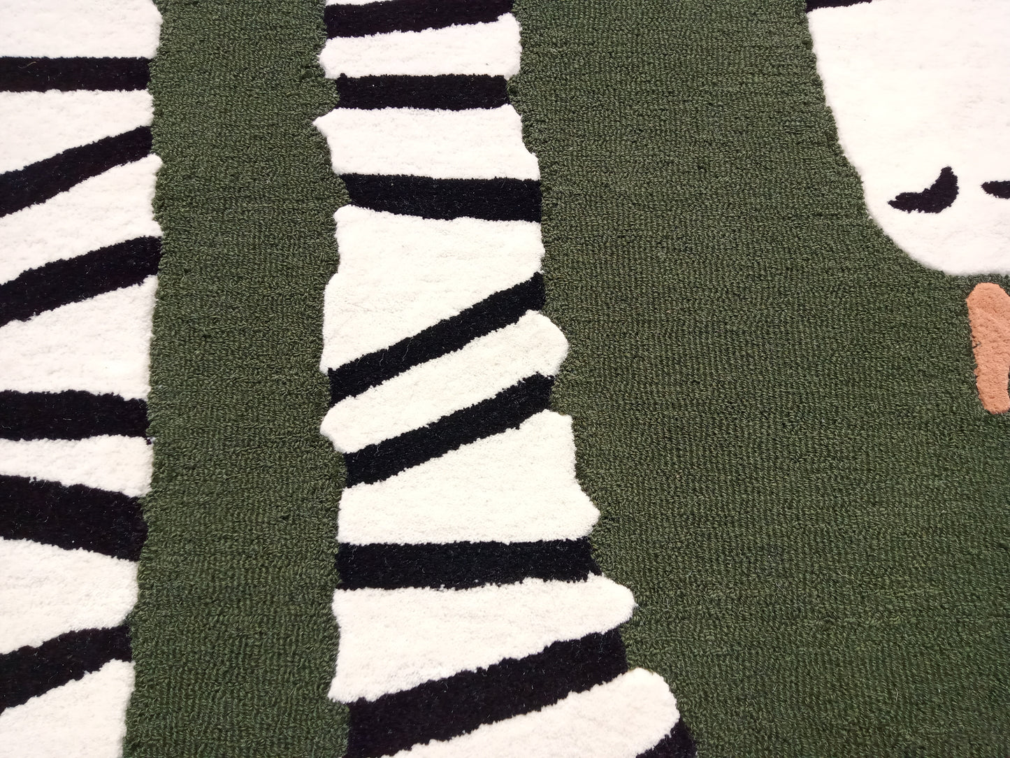 GreenSnake Print Design Hand Tufted Rug, Area Rug, Handmade Rugs, Kids Rug, Area Rug, Customize Rug, Soft Rugs. (Copy)