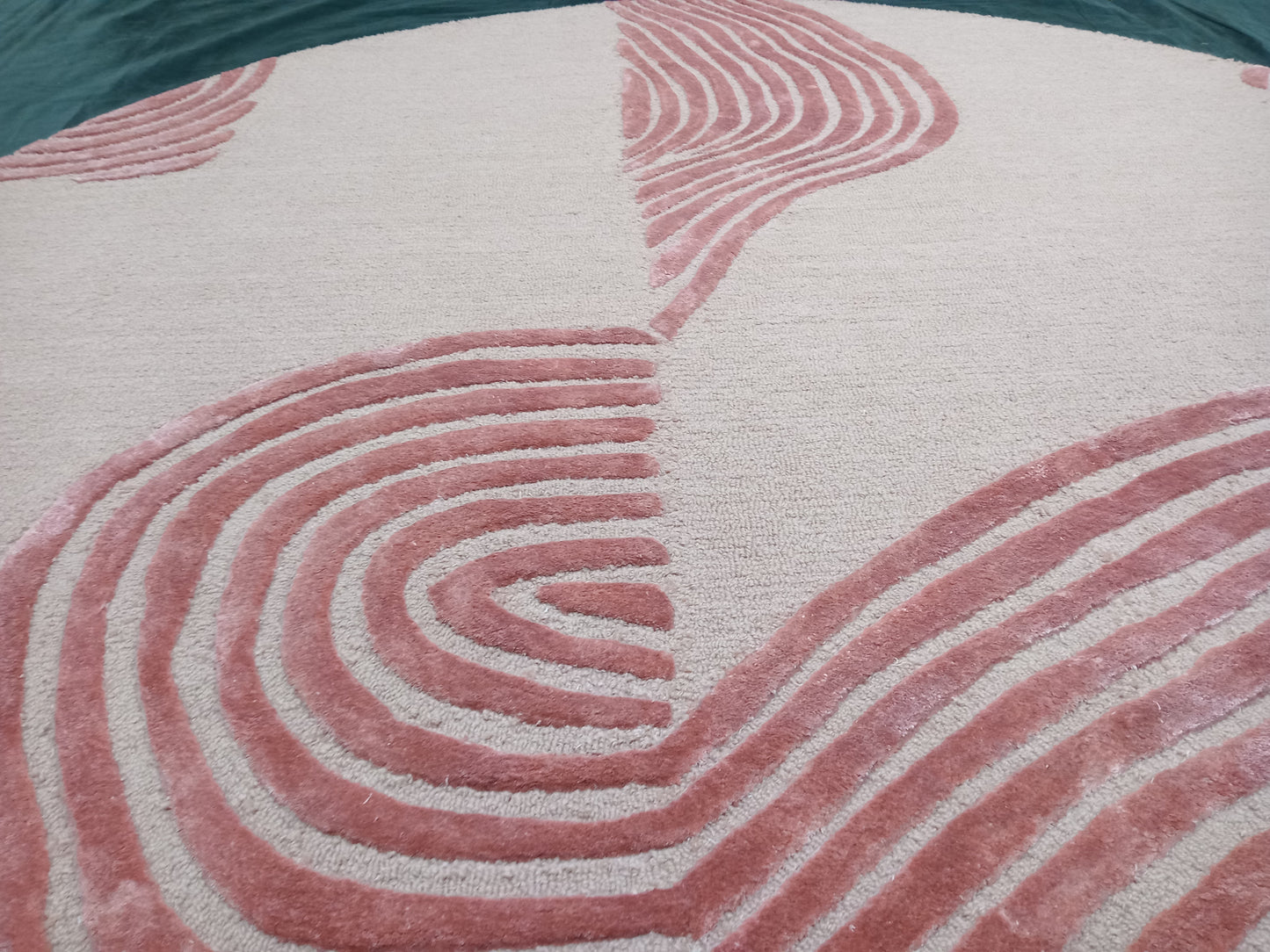 Rose Gold Modern Round Hand Tufted Rugs, High-Low Print Design Rug, Loop-Cut Pile Rug, Handmade Rugs, Kids Rug, Area Rug, Customize Rug, Soft Rugs.