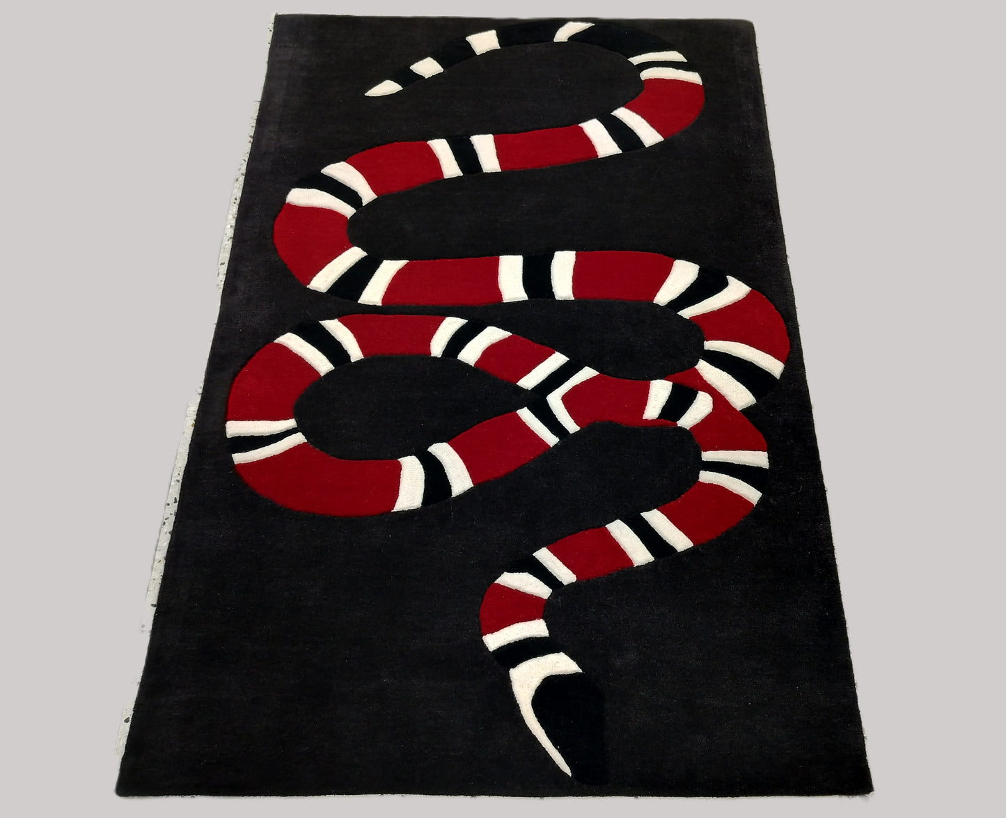 Multi Color Snake Hand Tufted Rug, Cut Pile Rug, Area Rug, Handmade Rugs, Kids Rug, Customize Rug, Soft Rug.