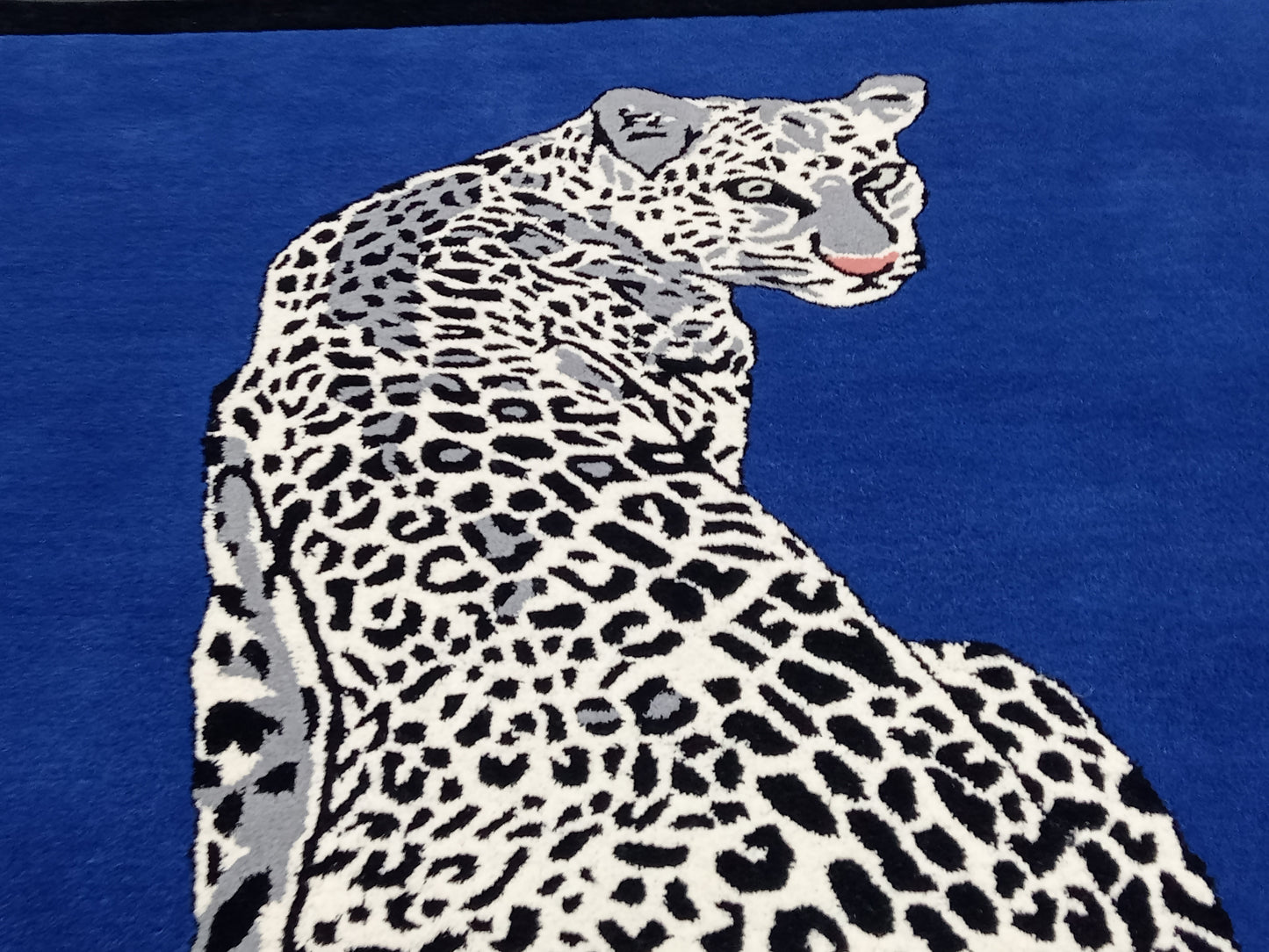 Blue Sitting Leopard Hand Tufted Rug, Cut Pile Rug, Area Rug, Handmade Rugs, Kids Rug, Customize Rug, Soft Rugs.