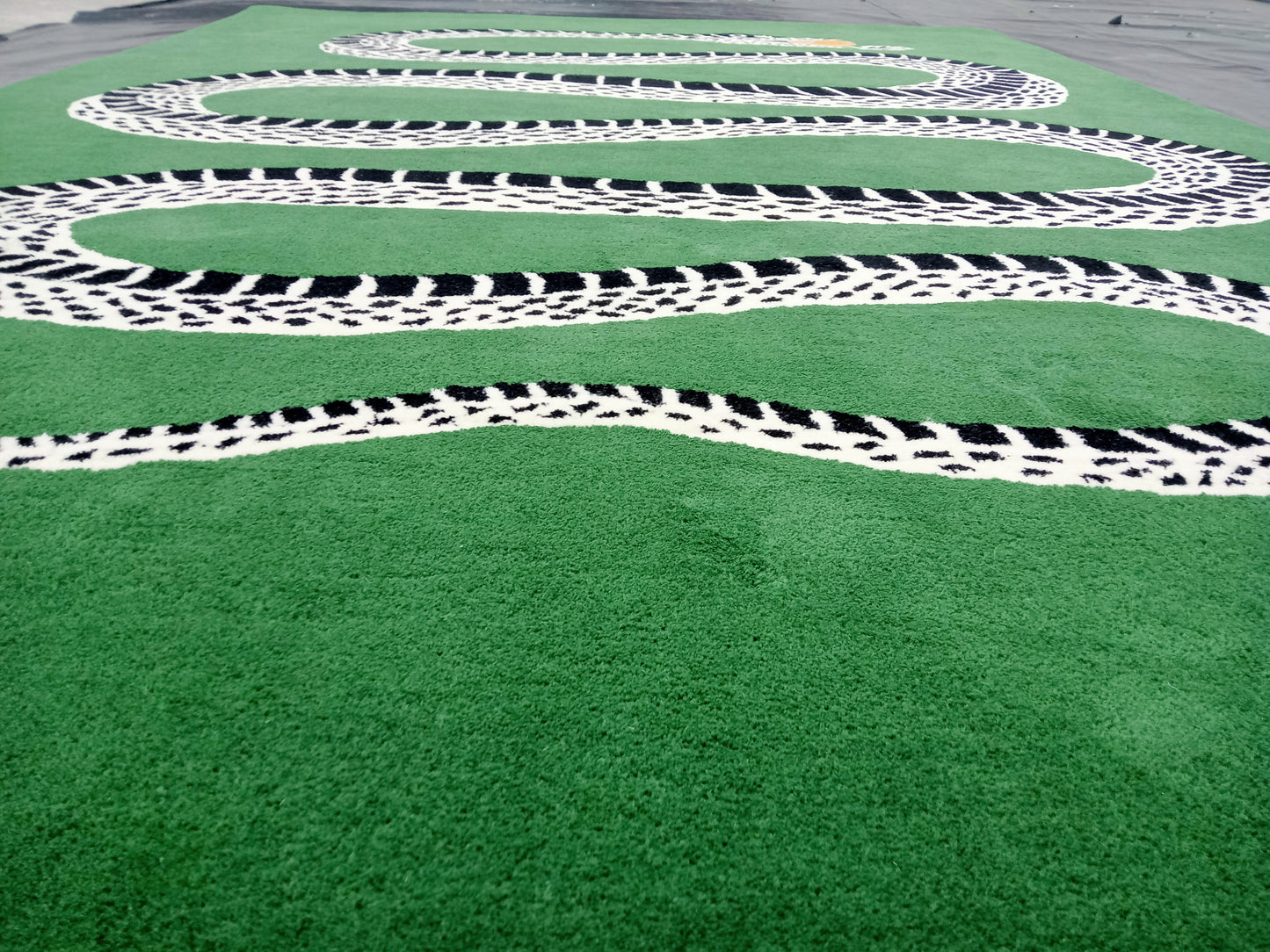 Green color snake rug.Hand Tufted Rug, Cut Pile Rug, Area Rug, Handmade Rugs, Kids Rug, Customize Rug, Soft Rug.