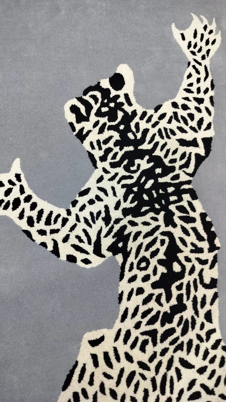 Gray Climbing Leopard Hand Tufted Rug, Cut Pile Rug, Area Rug, Handmade Rugs, Kids Rug, Customize Rug, Soft Rugs.
